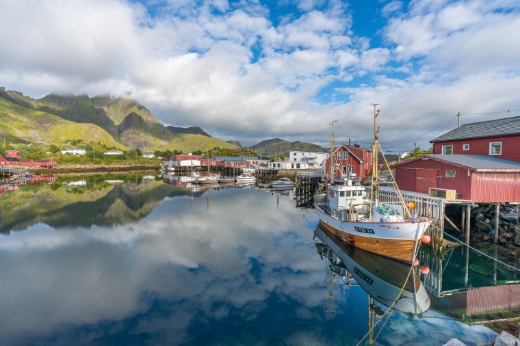 068 Lofoten, Ballstad.jpg